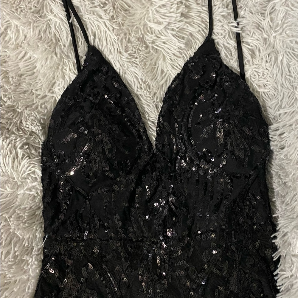 Black sequins Windsor long mermaid dress. Size Small